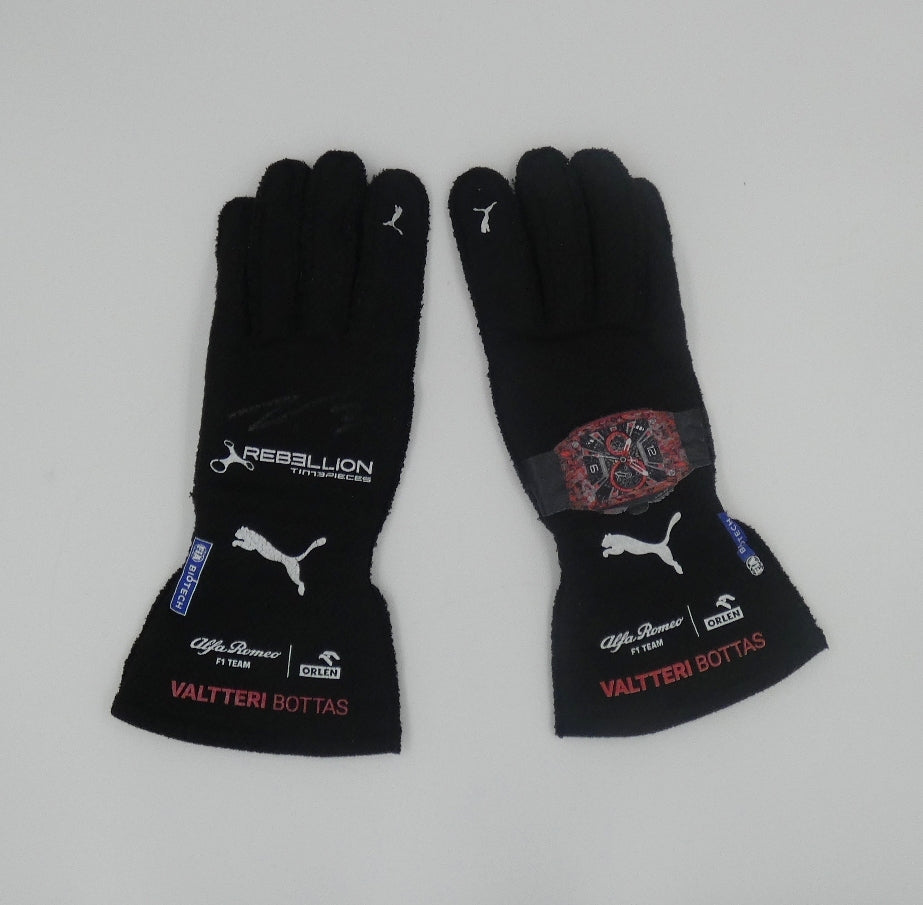 Valtteri Bottas 2022 Alfa Rom race gloves